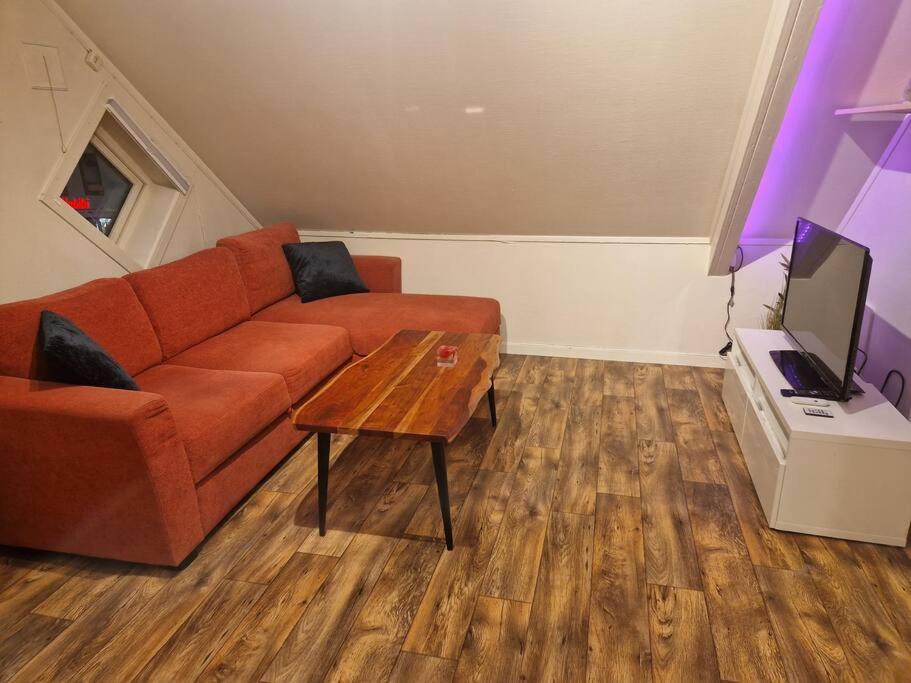 Smaller Apartment Next To Bridge 트롬쇠 외부 사진